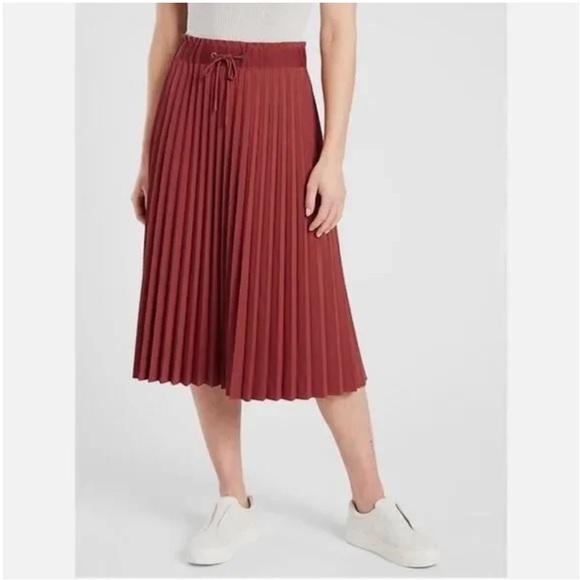ATHLETA Hayes Pleated Midi Skirt in Canyon Red Size XS - Picture 1 of 16